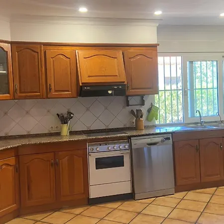 Super Maison Avec Vue Et Piscine Eau De Holiday home *